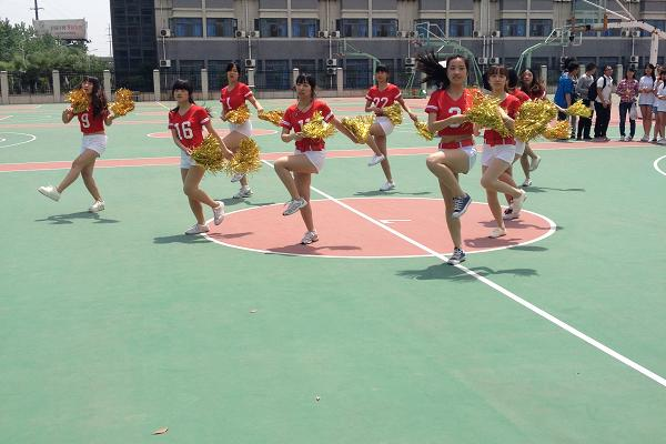 炫舞青春 热力飞扬——记伟德国际1946第二届啦啦操比赛